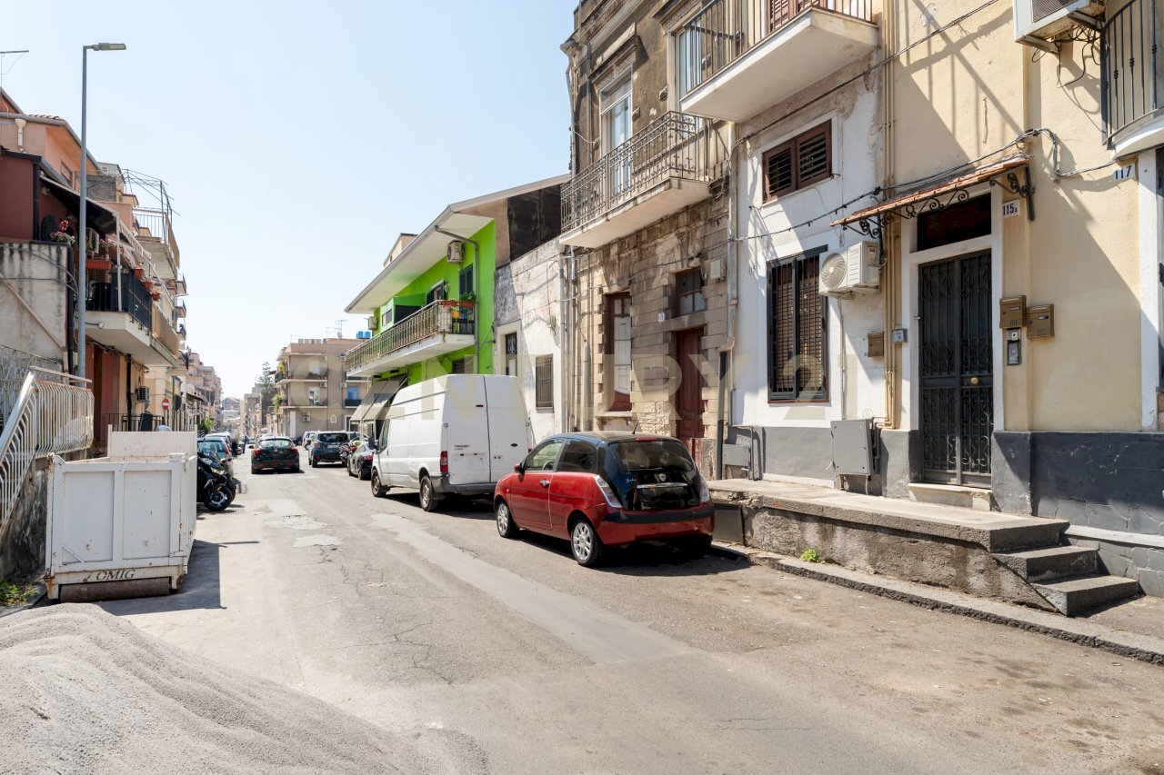 Via Timoleone 113 ct (1).jpg - Quadrilocale Via Timoleone 113, Catania - foto 2