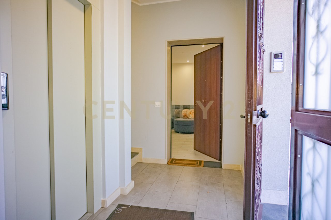 DSC04232.jpg - Trilocale Via Giuseppe Simili 73, Gravina di Catania - foto 2