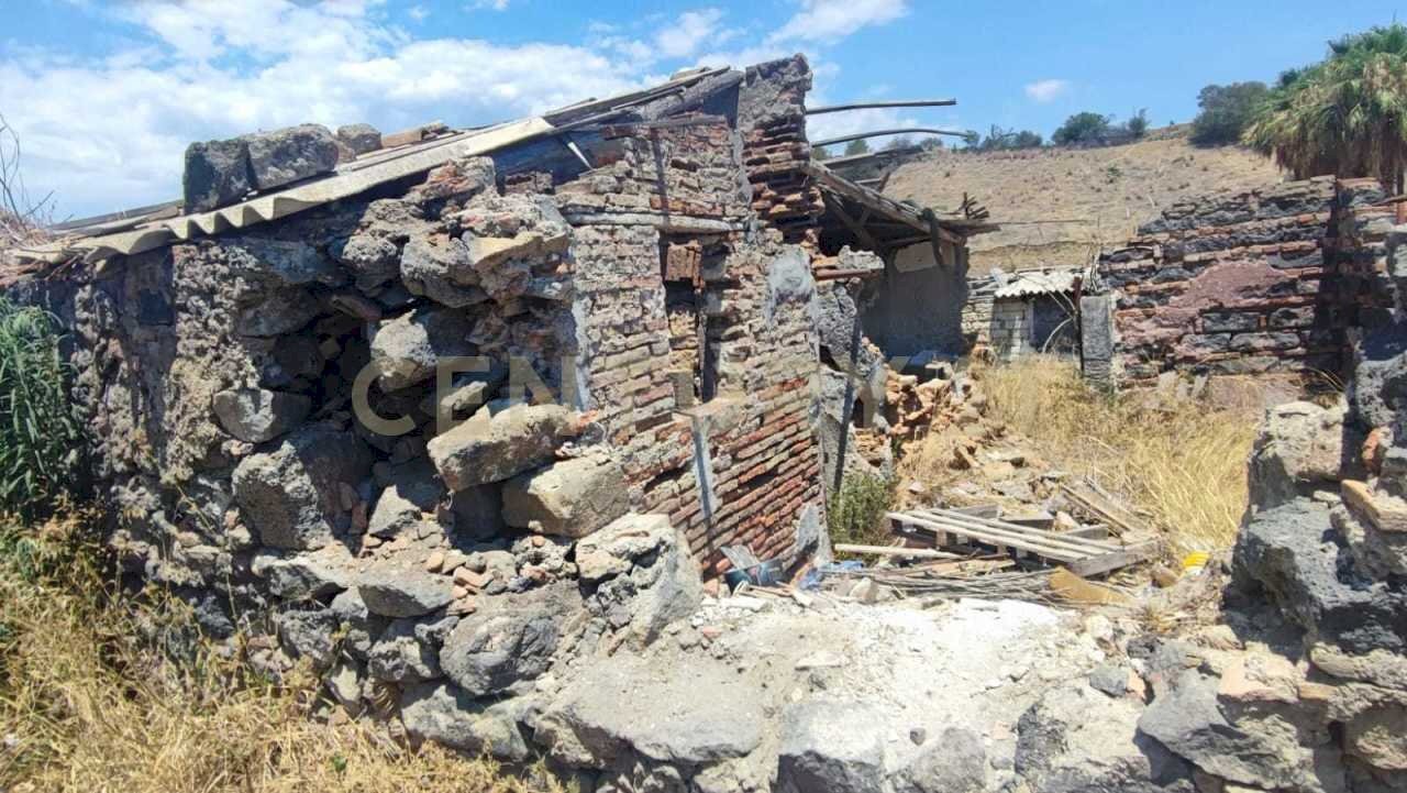 IMG-20240719-WA0149.jpg - Three-family Villa Via Fossa della Creta sn, Catania - photo 1