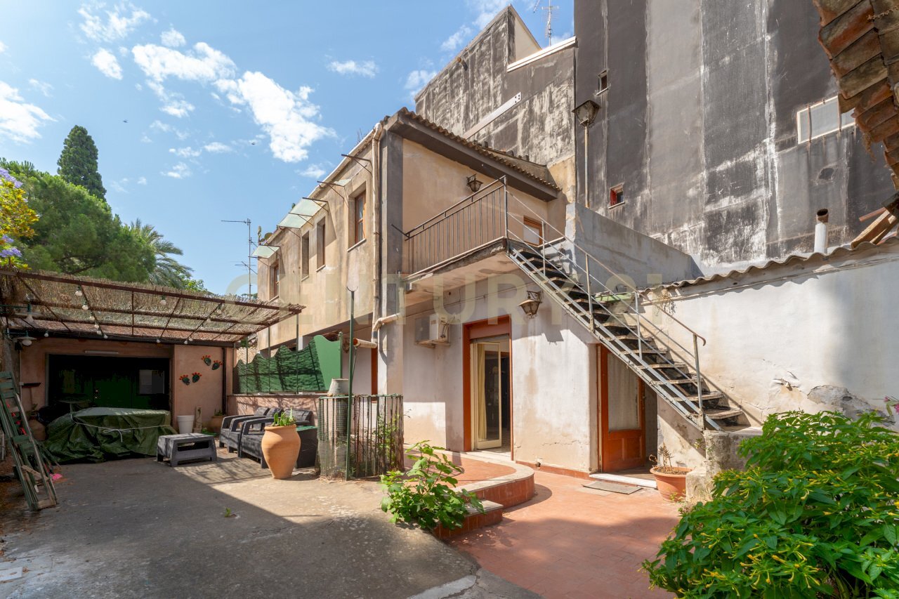 Via Chiesa Madre 3 (6).jpg - Rustico Via Chiesa Madre 3, Catania - foto 2