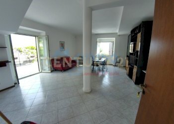 PicsArt_11-10-09.24.18.jpg - Villa Via Livorno 97, Aci Castello - foto 8