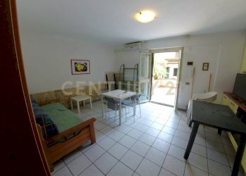 area dei 4 appartamenti (4).jpg - Villa Via Livorno 97, Aci Castello - foto 9