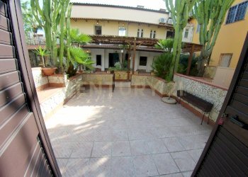 area dei 4 appartamenti (5).jpg - Villa Via Livorno 97, Aci Castello - foto 10