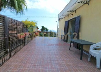 PicsArt_11-10-09.21.28.jpg - Villa Via Livorno 97, Aci Castello - foto 13