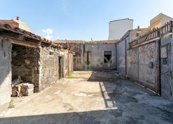 Via San Martino 10 (12).jpg - Villa Via San Martino 10, Camporotondo Etneo - foto 1