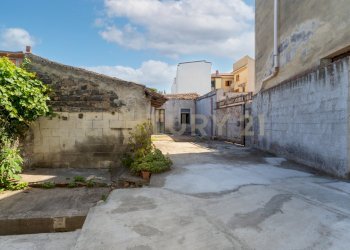 Via San Martino 10 (8).jpg - Villa Via San Martino 10, Camporotondo Etneo - foto 9