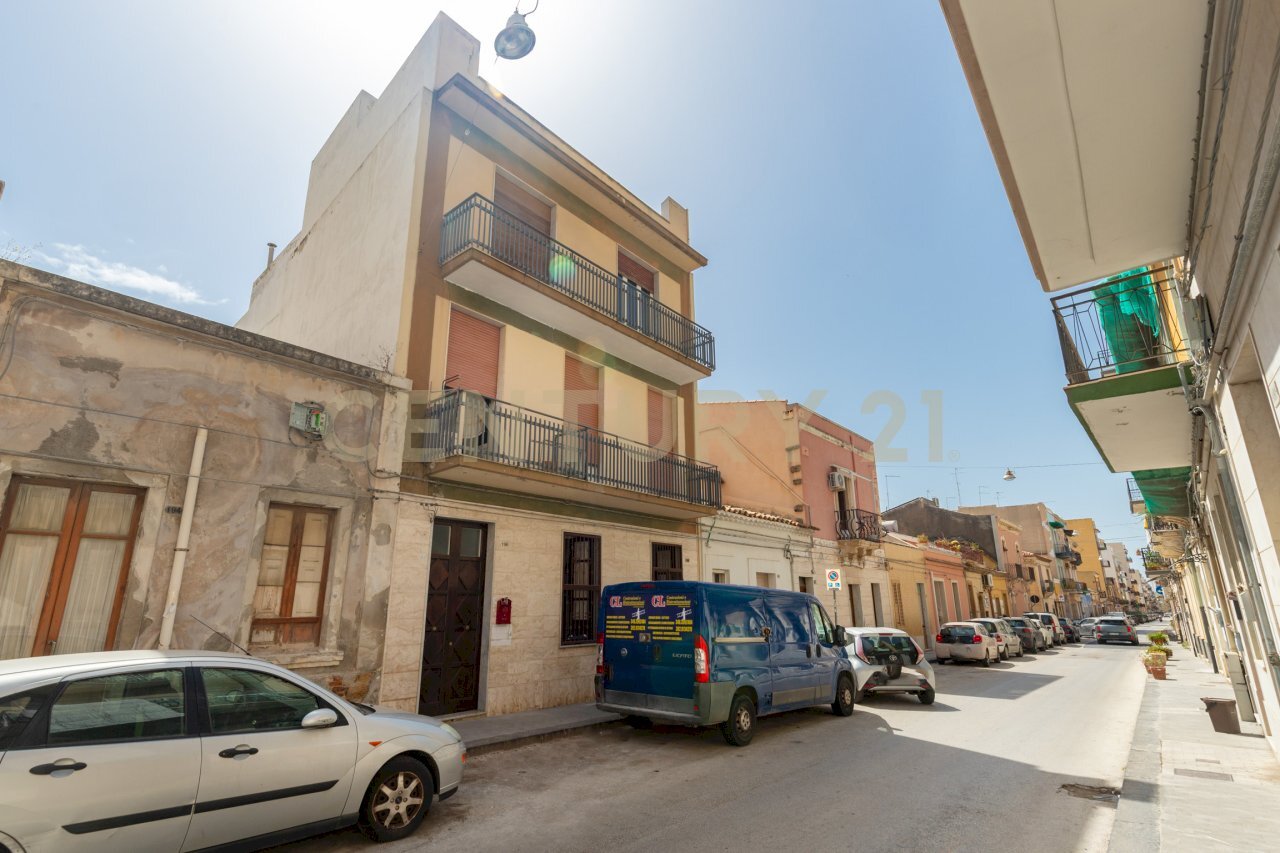 PRIMO PIANO (1).jpg - Appartamento Via Epicarmo 196, Augusta - foto 1