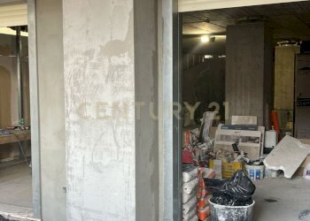 WhatsApp Image 2025-04-28 at 17.24.09 (3).jpeg - Locale Commerciale Viale Mario Rapisardi 118, Catania - foto 11