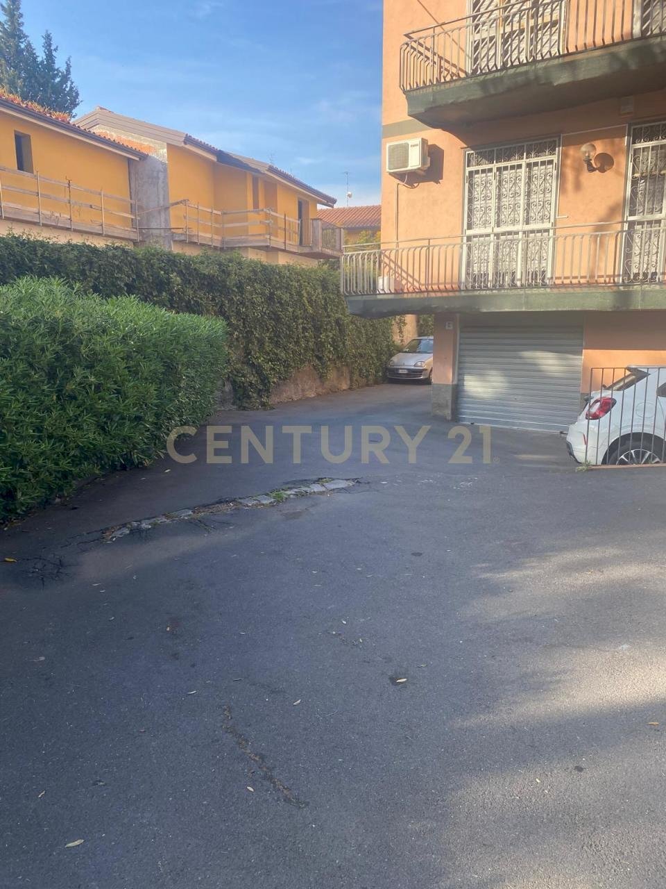 WhatsApp Image 2025-04-17 at 11.48.38 (8).jpeg - Box Via Balatelle 11, San Giovanni la Punta - photo 2