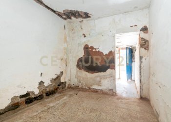 Via Duca di Massa 17 (19).jpg - Villa Via Duca di Massa 17/19, Aci Castello - foto 12