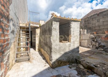 Via Duca di Massa 17 (24).jpg - Villa Via Duca di Massa 17/19, Aci Castello - foto 17