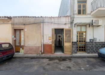 Via Duca di Massa 17 (2).jpg - Villa Via Duca di Massa 17/19, Aci Castello - foto 21