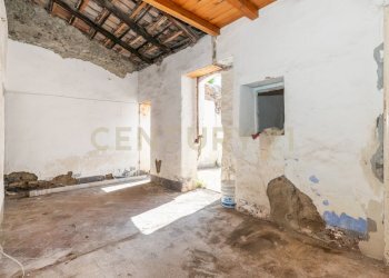 Via Duca di Massa 17 (11).jpg - Villa Via Duca di Massa 17/19, Aci Castello - foto 28