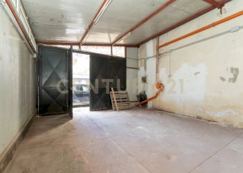 Deposito + garages (24).jpg - Box Via Antonio de Curtis 27, Misterbianco - foto 1