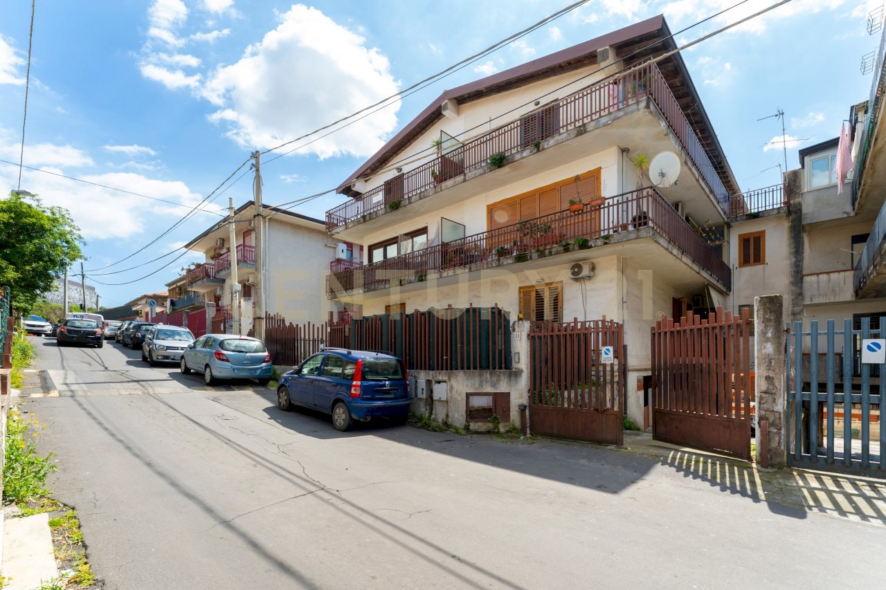 Deposito + garages (1).jpg - Magazzino Via Antonio de Curtis 27, Misterbianco - foto 1