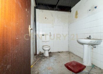 Deposito + garages (9).jpg - Magazzino Via Antonio de Curtis 27, Misterbianco - foto 9