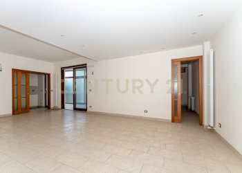 Via Enrico Ferri 15 CT (12).jpg - Quadrilocale Via Enrico Ferri 15, Catania - foto 2