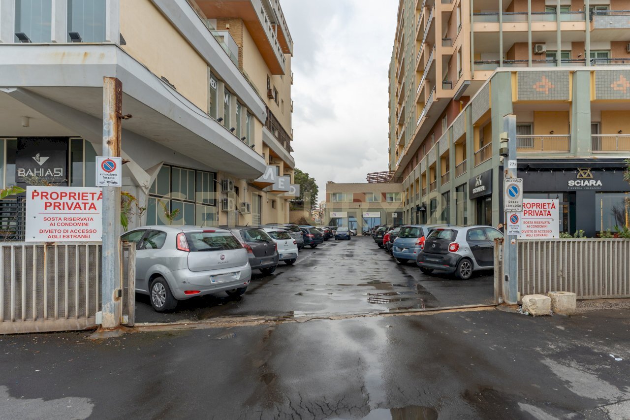 Viale Artale Alagona 27 (2).jpg - Box Viale Artale Alagona 27, Catania - foto 2