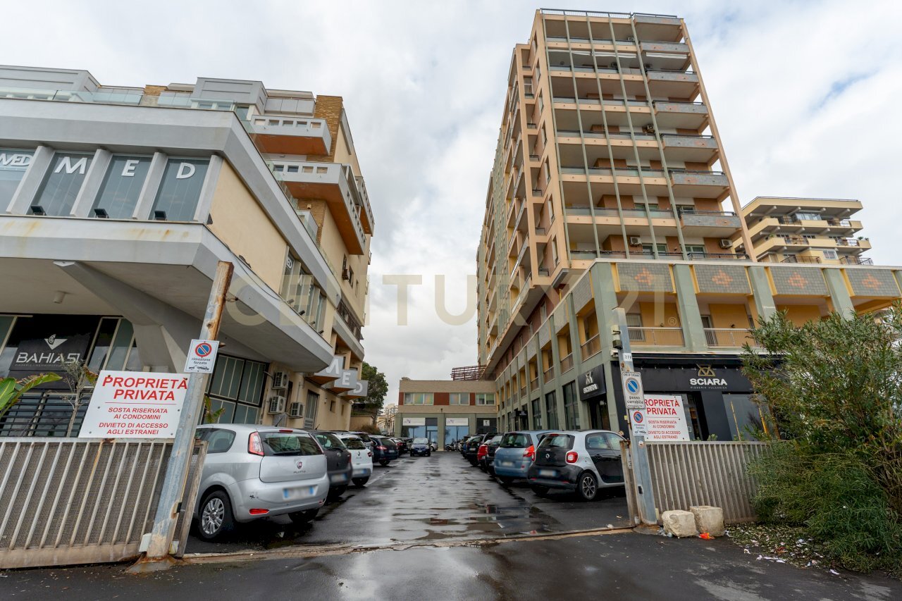 Viale Artale Alagona 27 (3).jpg - Box Viale Artale Alagona 27, Catania - foto 3