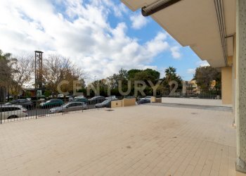 Botteghe e garage gravina (5).jpg - Supermarket - Minimarket Via Giuseppe Mazzini 35, Gravina di Catania - photo 5