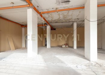 Botteghe e garage gravina (14).jpg - Supermarket - Minimarket Via Giuseppe Mazzini 35, Gravina di Catania - photo 14