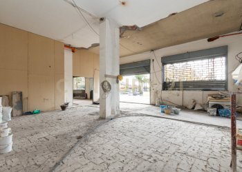 Botteghe e garage gravina (23).jpg - Supermarket - Minimarket Via Giuseppe Mazzini 35, Gravina di Catania - photo 23