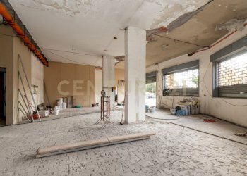 Botteghe e garage gravina (26).jpg - Supermarket - Minimarket Via Giuseppe Mazzini 35, Gravina di Catania - photo 26