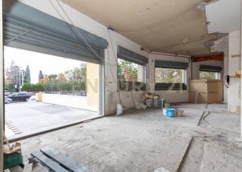 Botteghe e garage gravina (30).jpg - Supermarket - Minimarket Via Giuseppe Mazzini 35, Gravina di Catania - photo 30