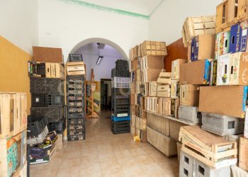 Via IV Novembre 17 Adrano (9).jpg - Commercial Premises Via IV Novembre 13, Adrano - photo 10