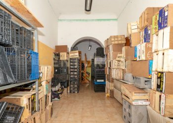 Via IV Novembre 17 Adrano (13).jpg - Commercial Premises Via IV Novembre 13, Adrano - photo 13