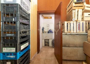 Via IV Novembre 17 Adrano (14).jpg - Commercial Premises Via IV Novembre 13, Adrano - photo 14