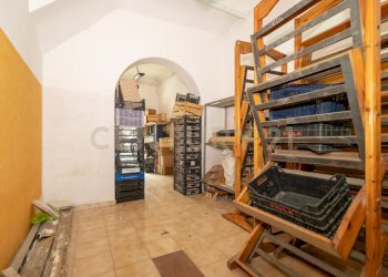 Via IV Novembre 17 Adrano (19).jpg - Commercial Premises Via IV Novembre 13, Adrano - photo 19