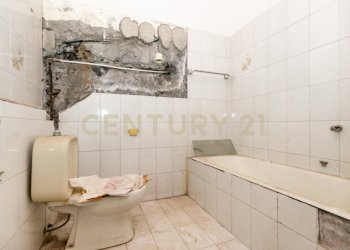 Via IV Novembre 17 Adrano (26).jpg - Commercial Premises Via IV Novembre 13, Adrano - photo 26