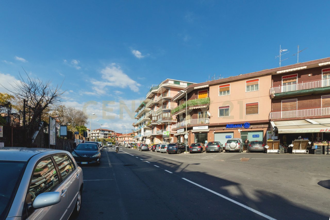 Via A.Gramsci 66 Gravina (1).jpg - Box Via Antonio Gramsci 73/A, Gravina di Catania - foto 2