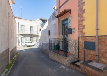 Via Carnazza 1  (2).jpg - Casa indipendente Via Carnazza 1, Adrano - foto 3