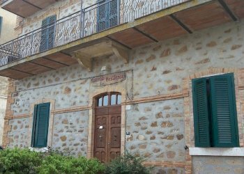 IMG_6508 (1).JPG - Albergo - Struttura ricettiva Località Poggio Murella 179, Manciano - foto 2