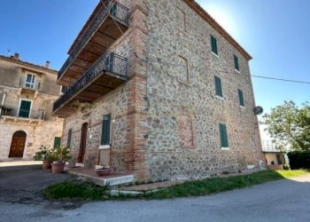 IMG_6501.JPG - Albergo - Struttura ricettiva Località Poggio Murella 179, Manciano - foto 8