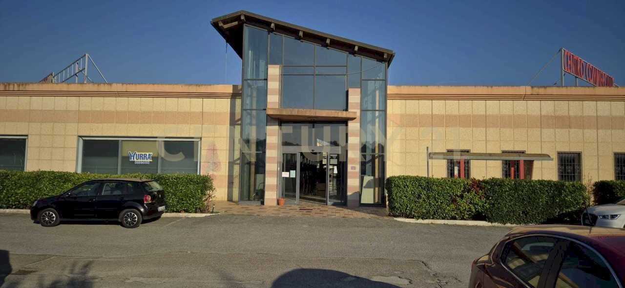 foto 1.jpeg - Locale Commerciale Via Franco Borgo, Civitella Paganico - foto 1