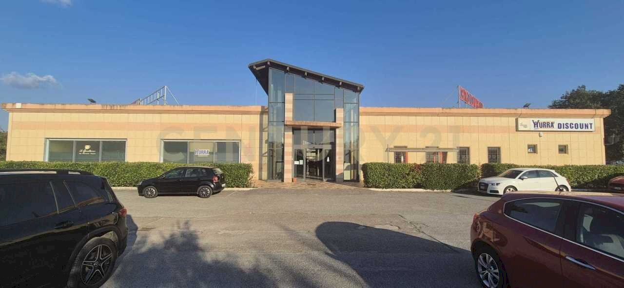 foto 2.jpeg - Locale Commerciale Via Franco Borgo, Civitella Paganico - foto 2