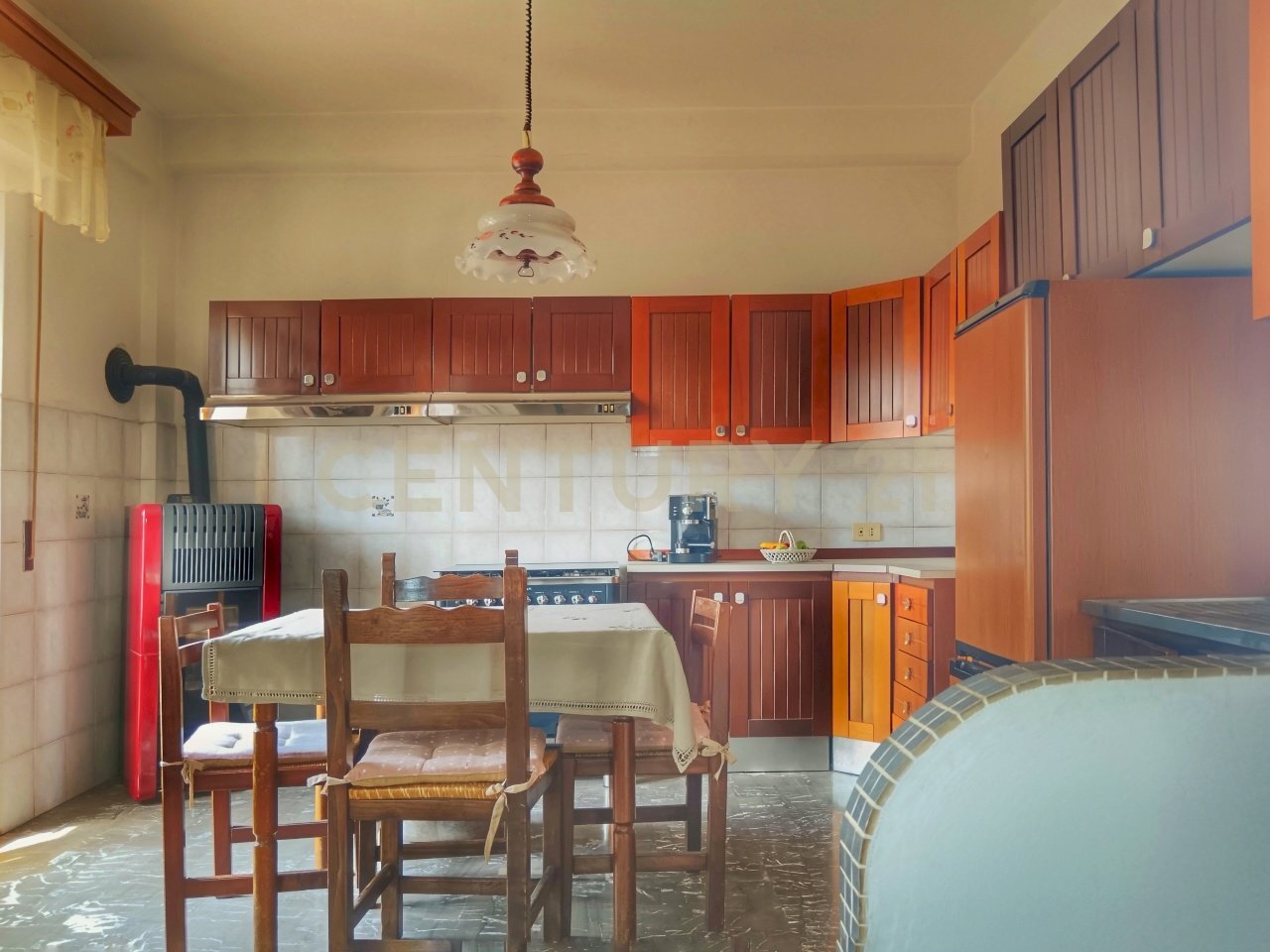 1 cucina e living(3).jpg - Quadrilocale Piazza Fratelli Cervi 10, Abbadia San Salvatore - foto 2