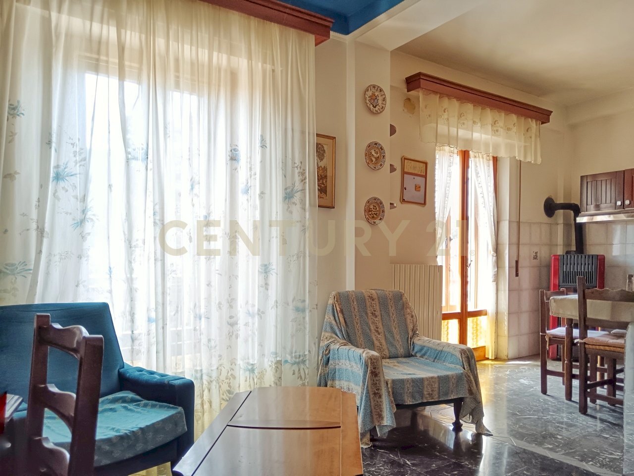 1 cucina e living(4).jpg - Quadrilocale Piazza Fratelli Cervi 10, Abbadia San Salvatore - foto 3