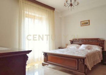 camera(8).jpg - Four-room apartment Piazza Fratelli Cervi 10, Abbadia San Salvatore - photo 8