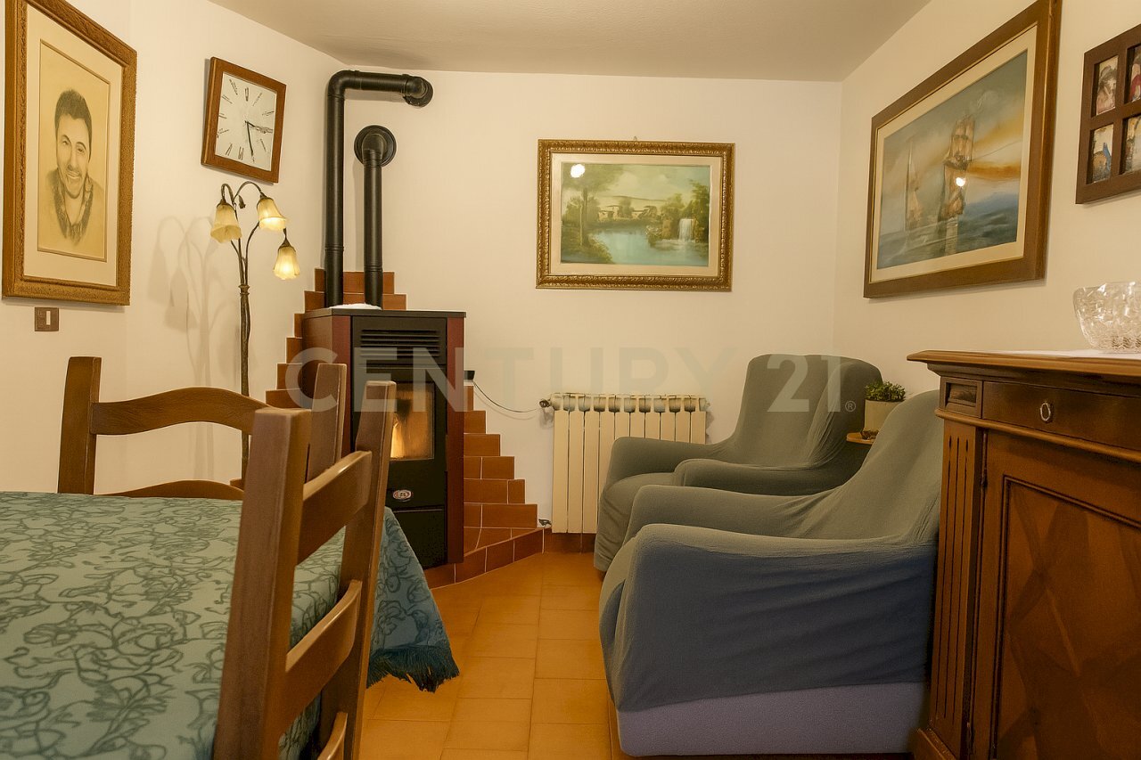 3 CUCINA E SALOTTO(5).png - Appartamento Via La Marmora, Abbadia San Salvatore - foto 2