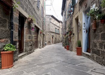 7 ESTERNO(1).jpg - Appartamento via mazzini  2, Abbadia San Salvatore - foto 4