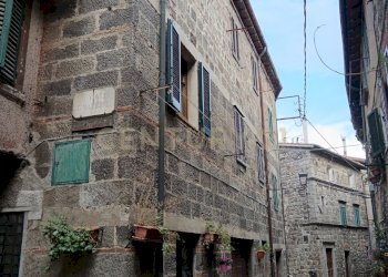 7 ESTERNO(2).jpg - Appartamento via mazzini  2, Abbadia San Salvatore - foto 5