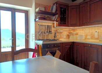 B) CUCINA (4).jpg - Villa Via Case Raspini 2, Santa Fiora - foto 17