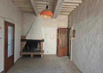 vano cucina 2.jpeg - Quadrilocale Piazza Porta Conti 7, Civitella Paganico - foto 12