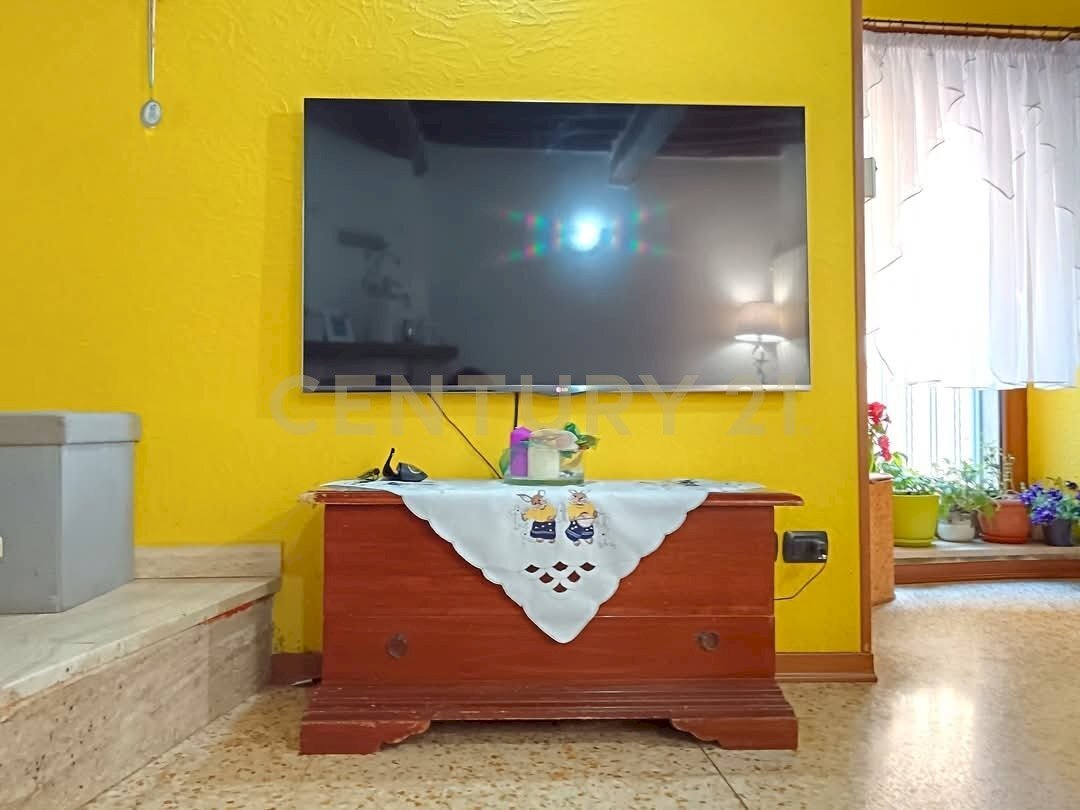 FB_IMG_1747732984511.jpg - Townhouse Via Vittorio Emanuele 7, Castiglione d'Orcia - photo 2