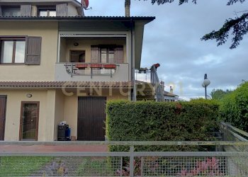 2 ESTERNO (1).jpeg - Appartamento Via San Andrea 29, Abbadia San Salvatore - foto 5