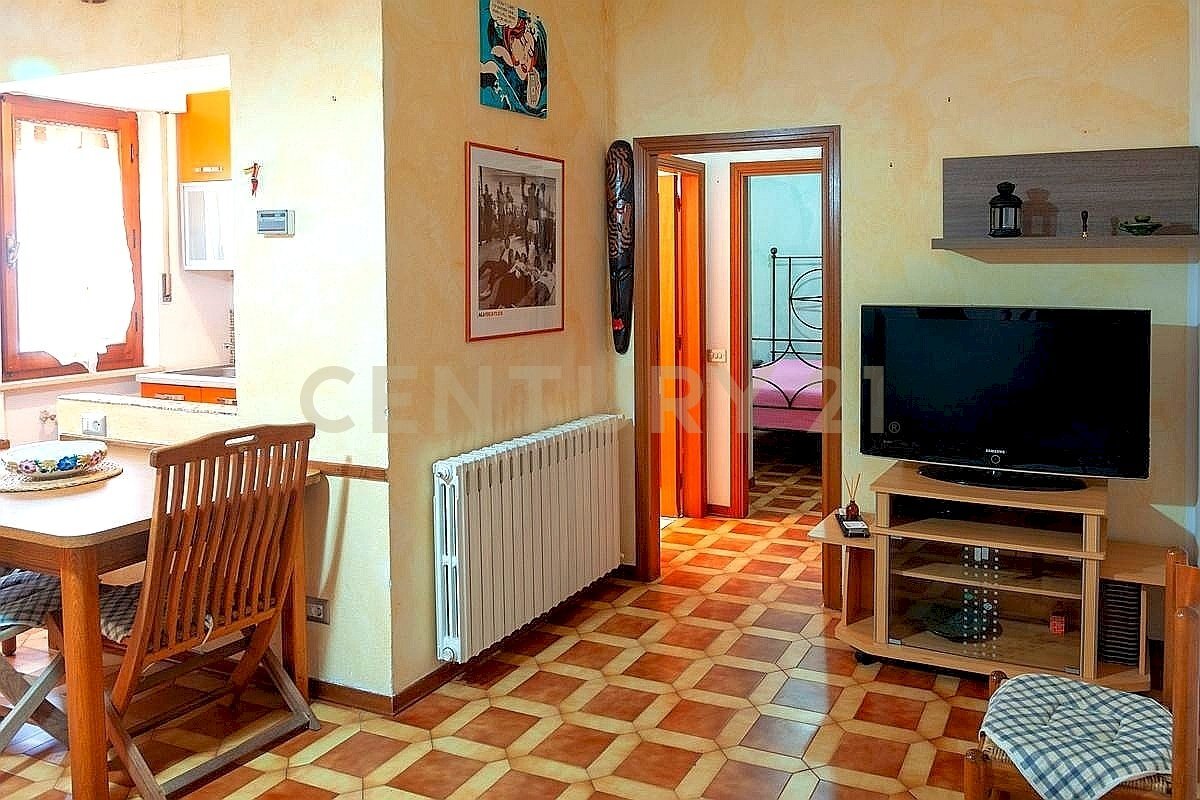 1 SALOTTO(7).jpg - Bilocale Via Amiata 132, Castiglione d'Orcia - foto 2